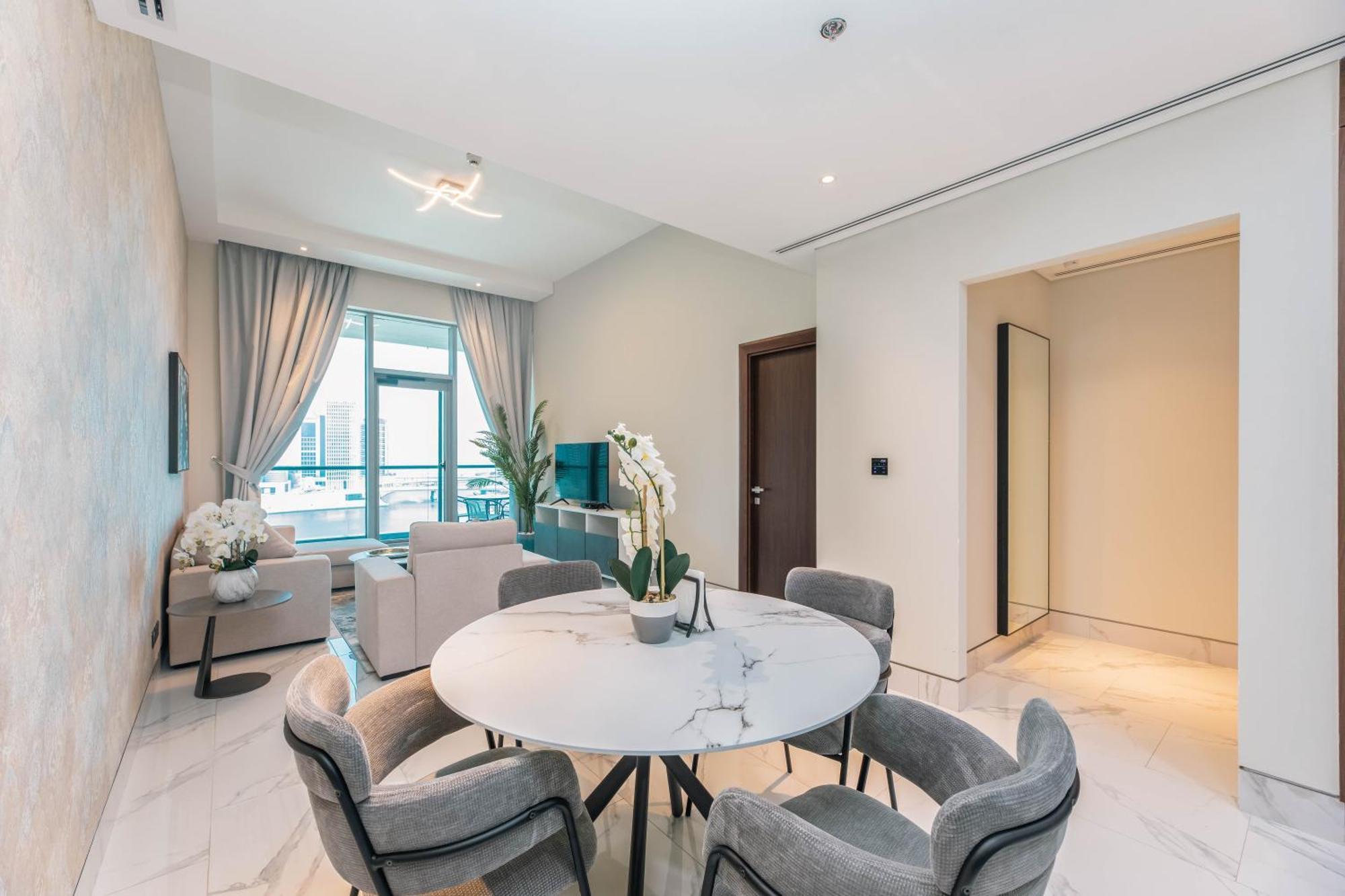 Simply Comfort In J One Tower * Dubai