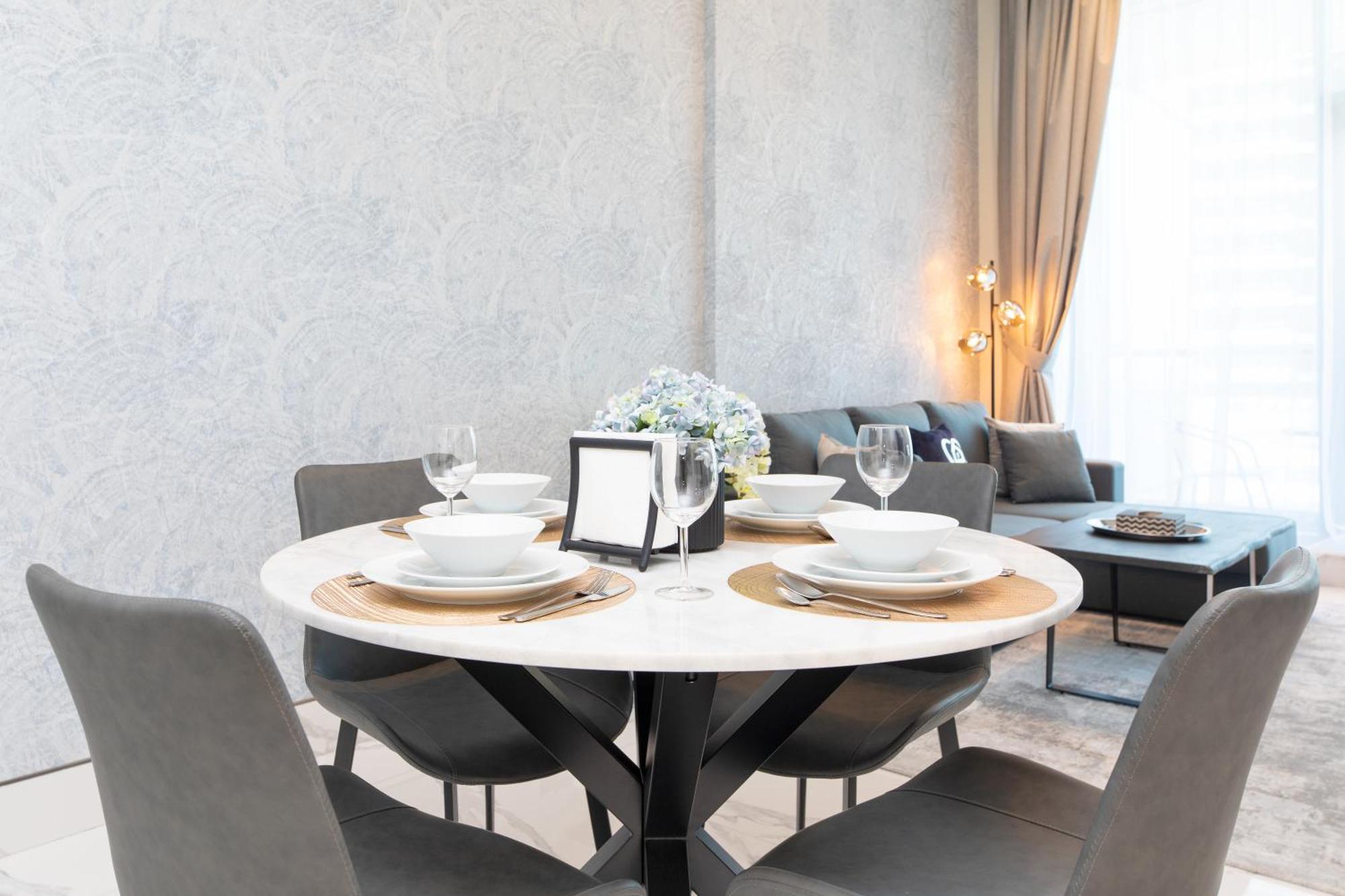 Simply Comfort In J One Tower * Dubai